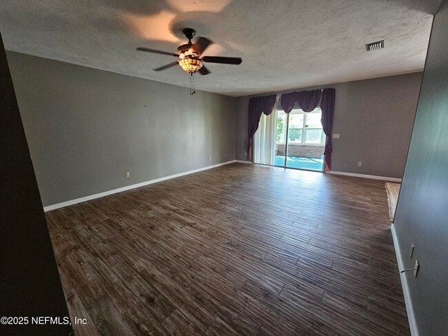 Building Photo - 9252 San Jose Blvd