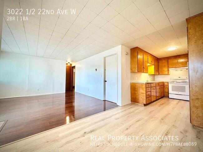 Building Photo - 3022 22nd Ave W