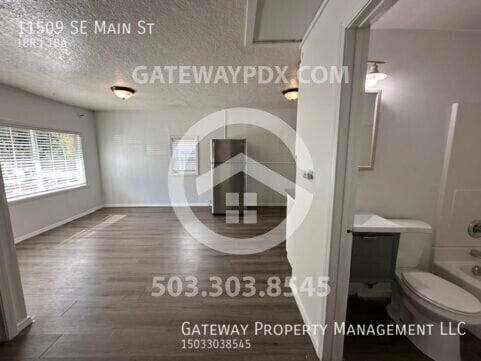 Building Photo - 11509 SE Main St