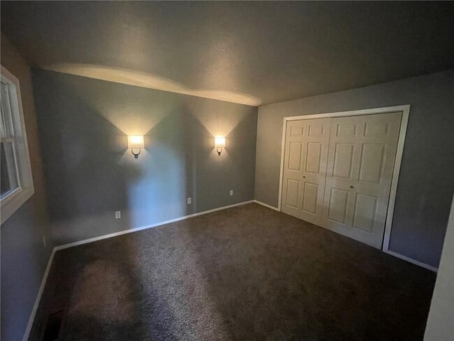 Building Photo - 46 Dogwood Dr