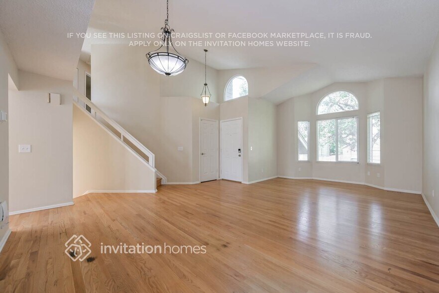Building Photo - 1572 Beacon Hill Dr
