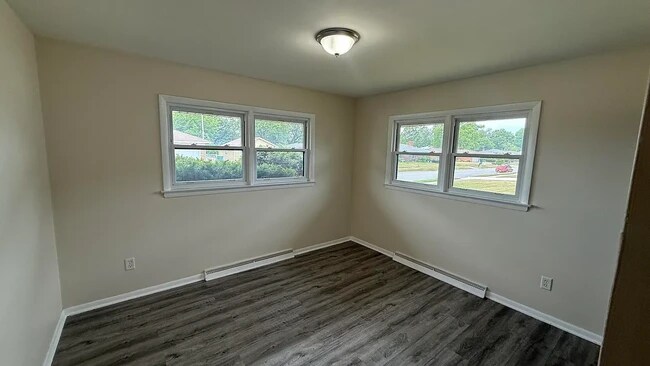 Building Photo - 1310 Orchard Dr