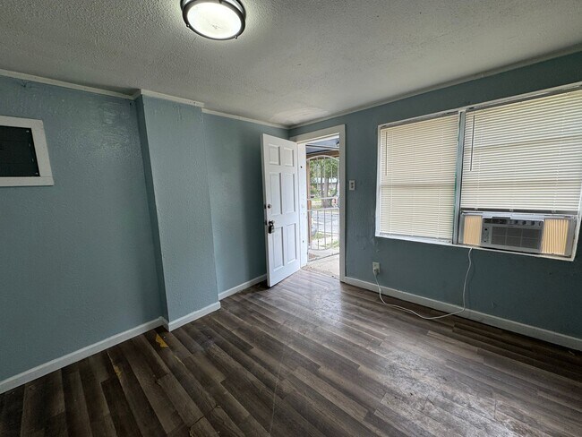 Building Photo - 2 Bedroom / 1 Bath Home – Lake City, FL