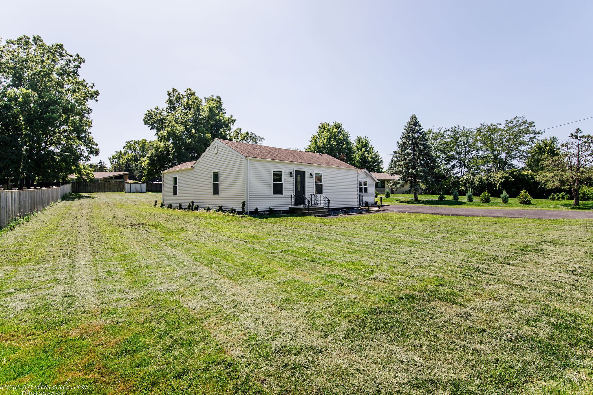 Building Photo - 148 E Francis Rd