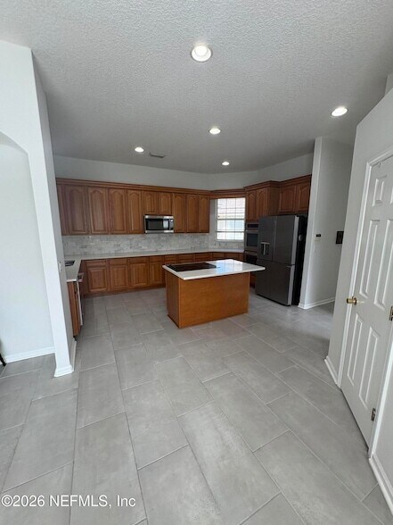Building Photo - 86005 Maple Leaf Pl