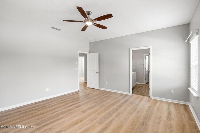 Building Photo - 92 Fernbrook Dr