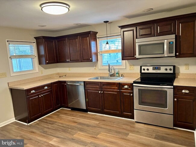 Building Photo - 3 Grape St