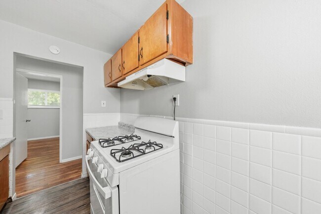 Building Photo - 10700 Spring Garden Dr