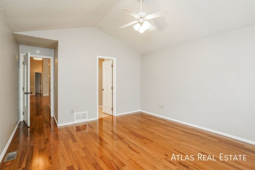 Building Photo - 8213 Telegraph Dr