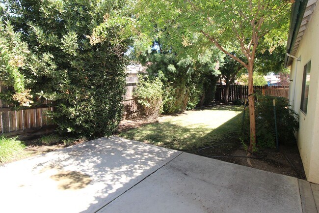 Building Photo - 2747 Browning Ave