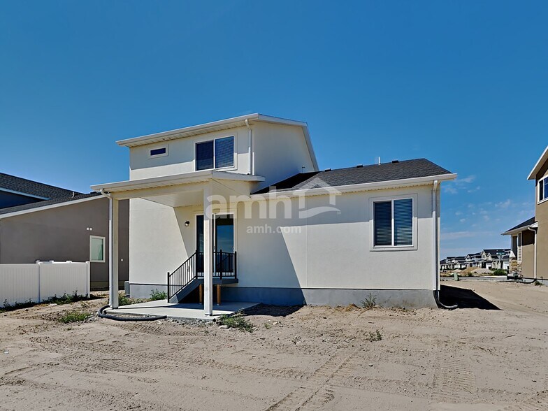 Building Photo - 3351 S 2580 W