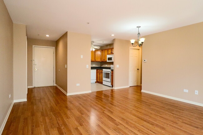 Building Photo - 57 E Hattendorf Ave