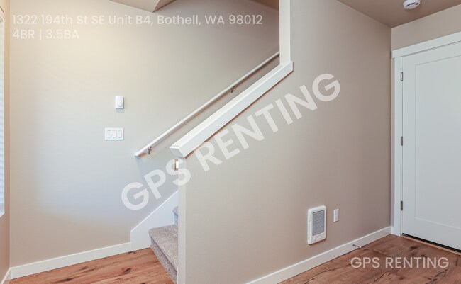 Building Photo - 1322 194th St SE