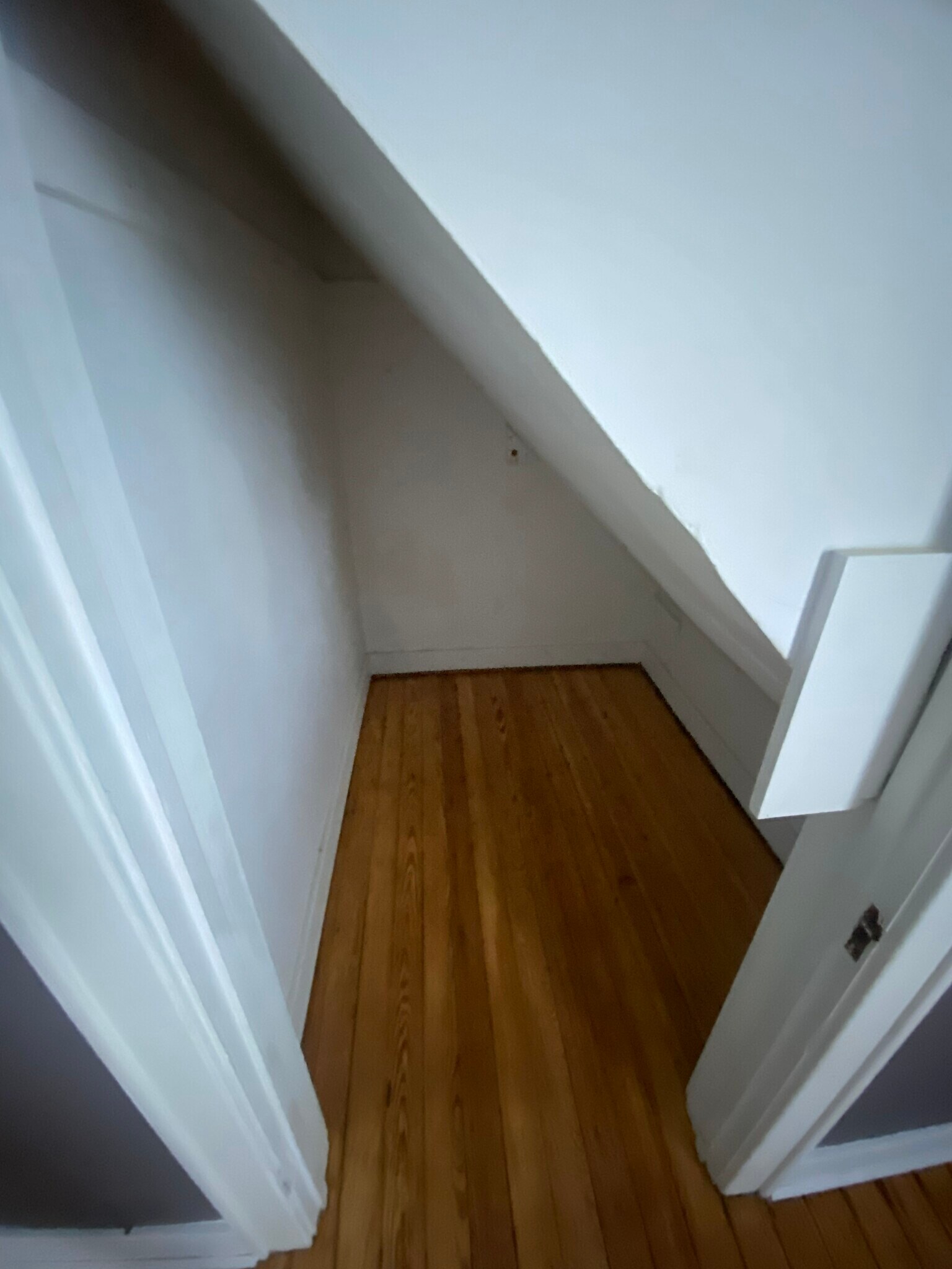 Building Photo - 916 W Lovell St