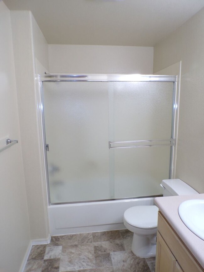 Building Photo - 2640 Montara Dr