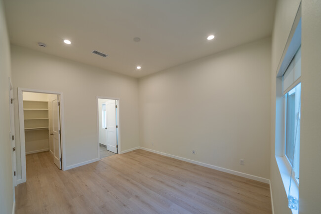 Building Photo - 25173 Vista Fusco