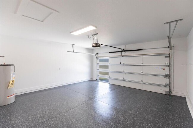 Building Photo - 27117 Treadmill Dr