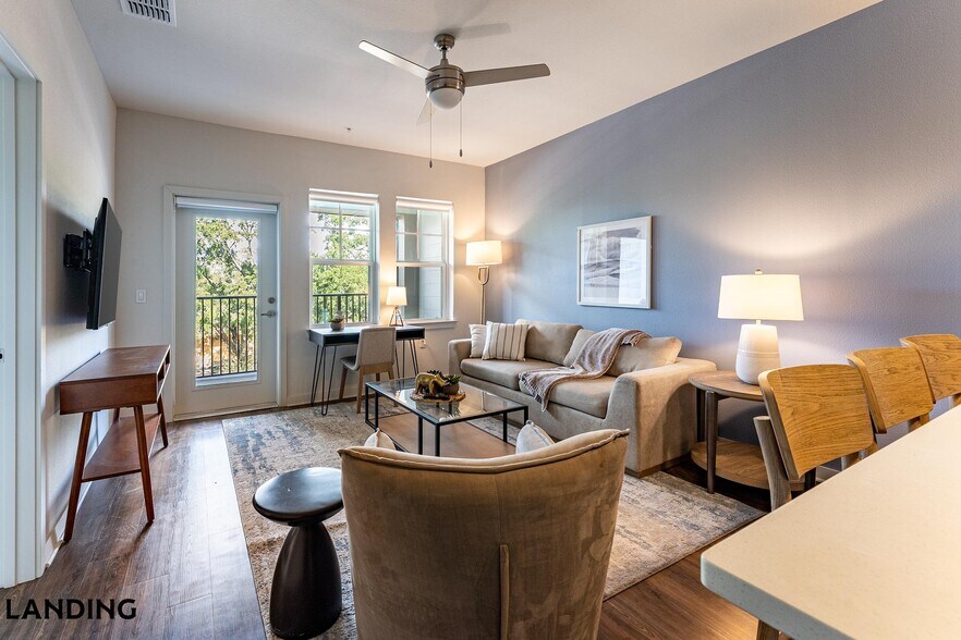 Building Photo - 1225 Utica Dr