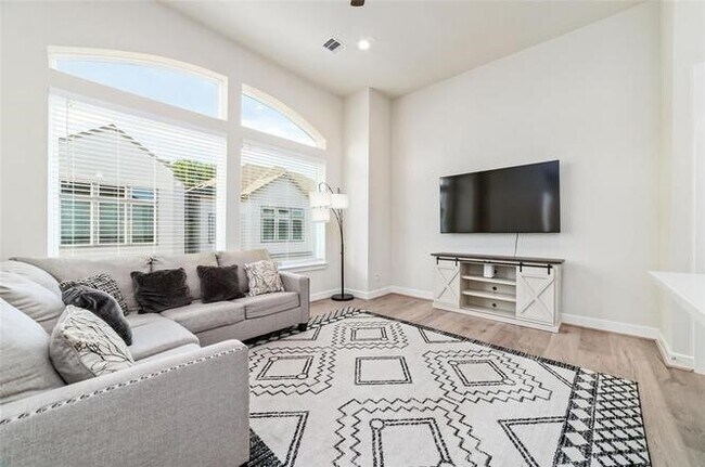 Building Photo - 148 Knightsbridge Park Ln