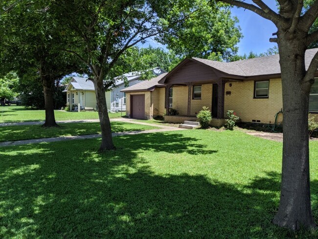 Building Photo - 1308 Fair Ave