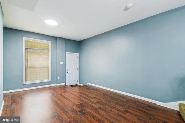 Building Photo - 1648 Normal Ave