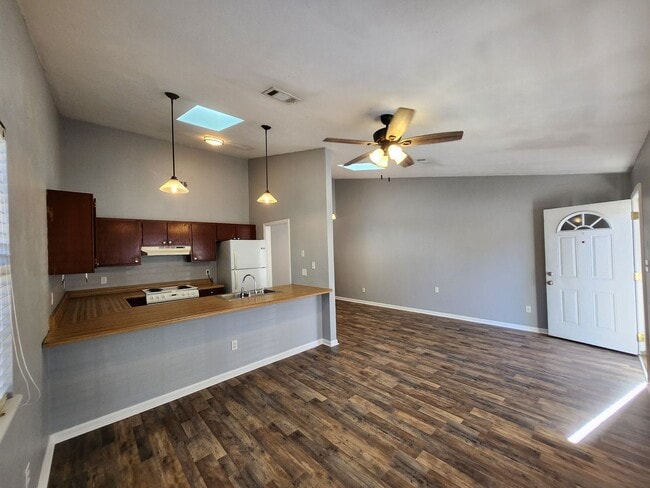 Building Photo - Remodeled 2 bedroom duplex with all wood floors for rent May 6, 2026 for $1350 per month