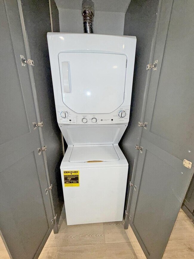 Interior Photo - 5308 Sepulveda Blvd