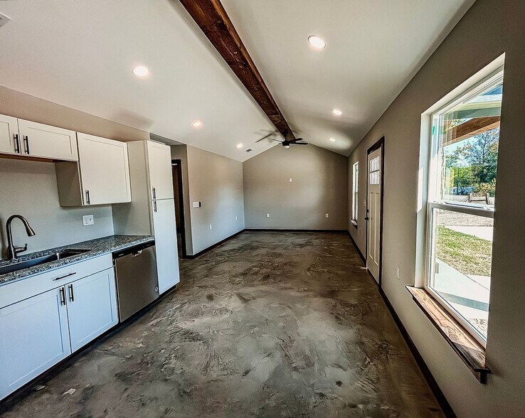 Building Photo - 6328 Ted Trout Dr