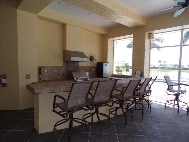 Building Photo - 6200 Falcon Lair Dr