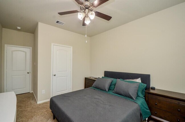 Building Photo - 12630 Beddington Ct