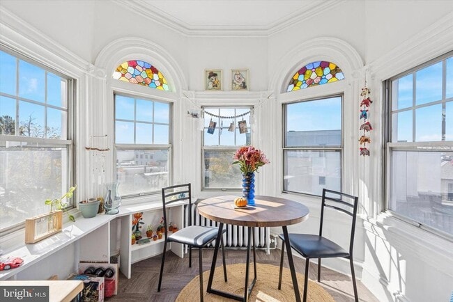 Building Photo - 344 Green Ln