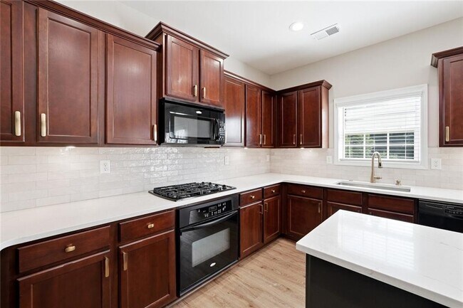 Building Photo - 2725 Blackstock Dr