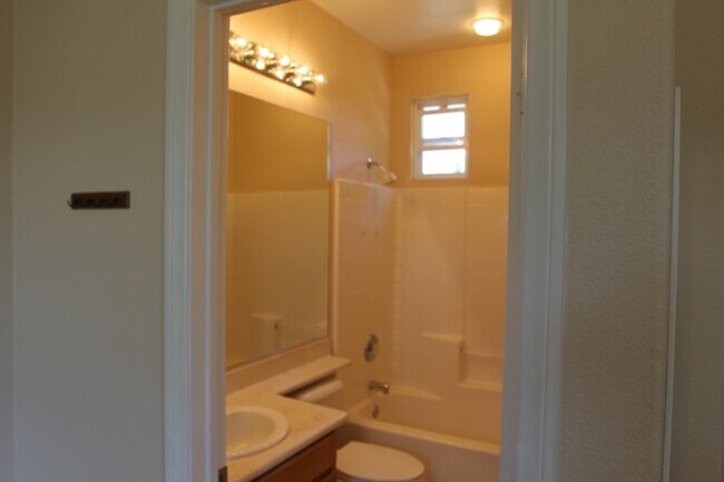 Building Photo - 6120 Paseo Valiente