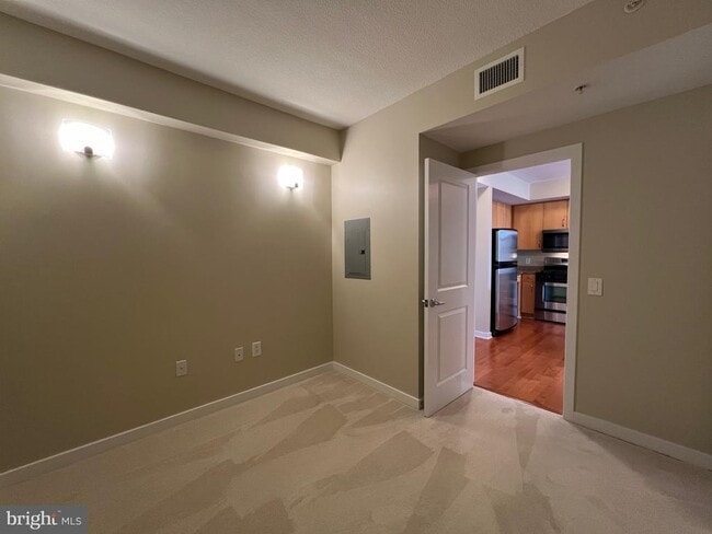 Building Photo - 475 K St NW