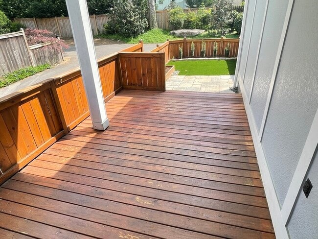 Building Photo - Green Hills/Lipscomb area home built in 20...