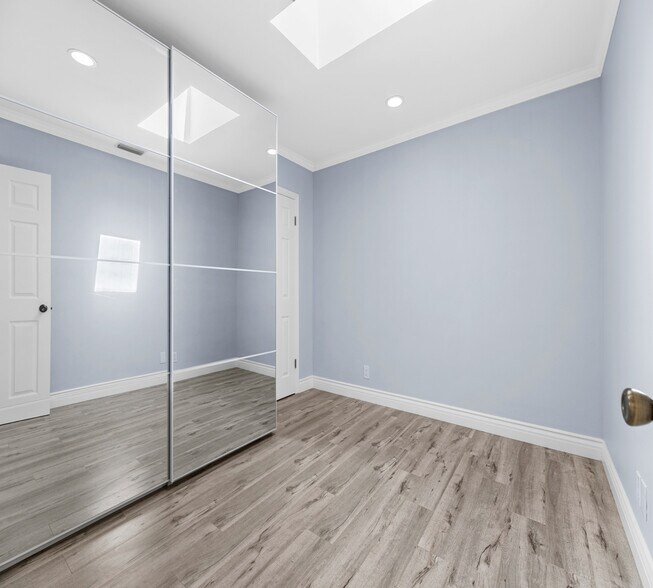 Building Photo - 10238 Mather Ave