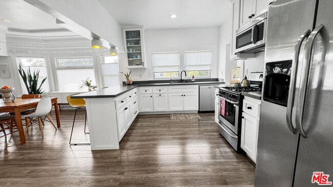 Building Photo - 3489 2nd Ave