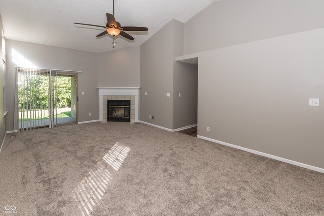 Building Photo - 10768 Belair Dr