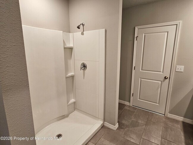 Building Photo - 2353 Glenridge Dr
