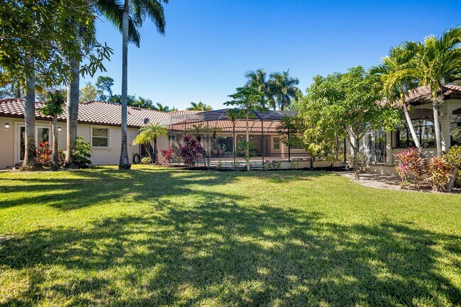 Building Photo - ** OAKES ESTATES ** 4 BED + DEN / 3.5 BATH...