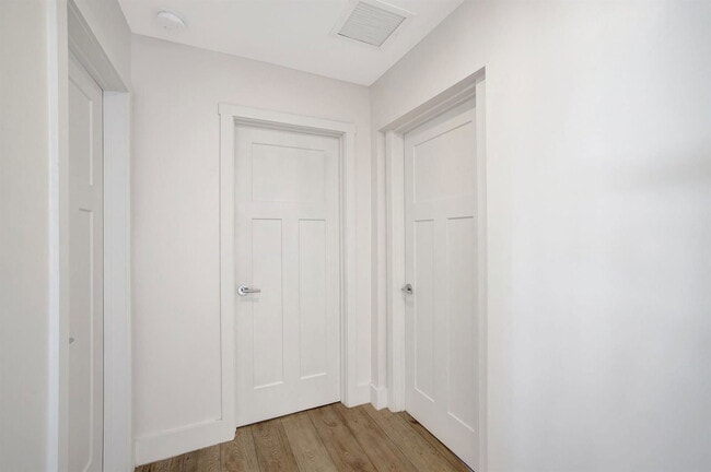 Building Photo - 2141 NE 62nd Ct