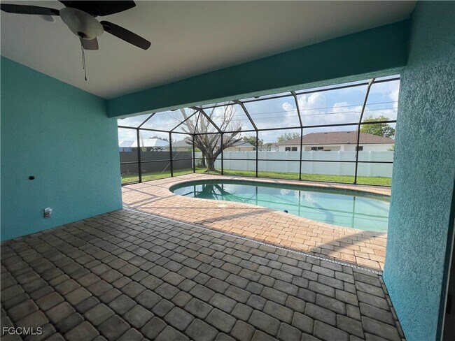 Building Photo - 630 SW 28th Terrace