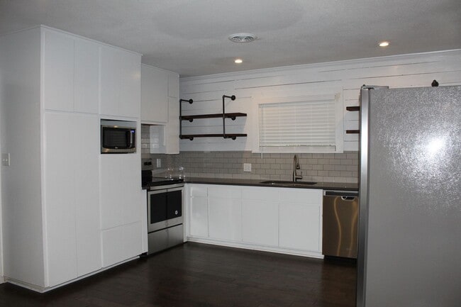 Building Photo - CUTE HOME IN CENTRAL BELTON