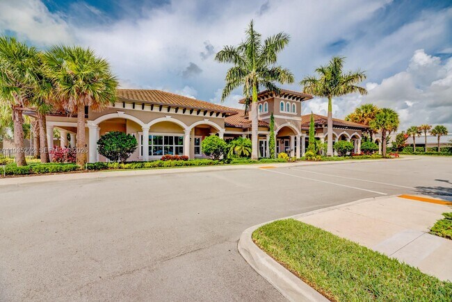 Building Photo - 1023 Eucalyptus Dr