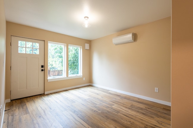 Building Photo - 8122 SE 74th Ave