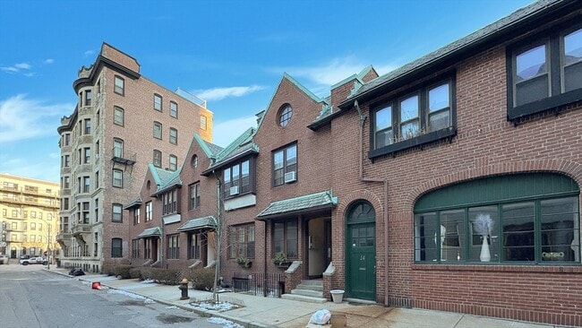 Building Photo - 12 Aberdeen St