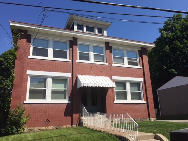 Building - 2916 Mattern Ave