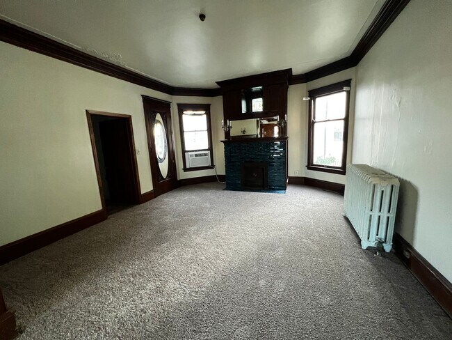 Building Photo - 2602 6th Ave