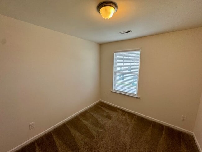 Building Photo - Crosstowne Townhome Available NOW!
