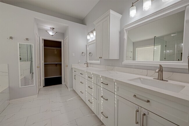 Building Photo - 3827 Garden Way